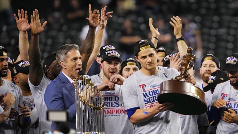 El jugador de los Rangers, Corey Seager, gana su segundo premio de MVP de la Serie Mundial